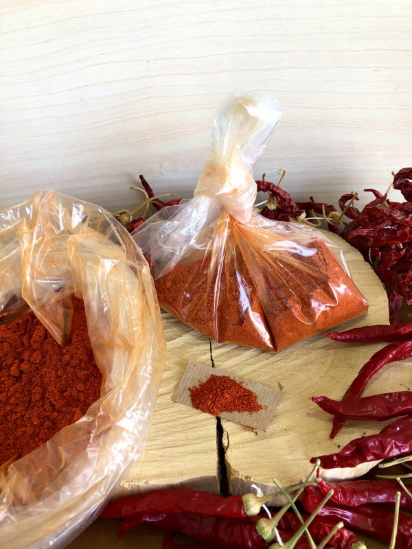 Peperoncino piccante in polvere ( varietà Amante)